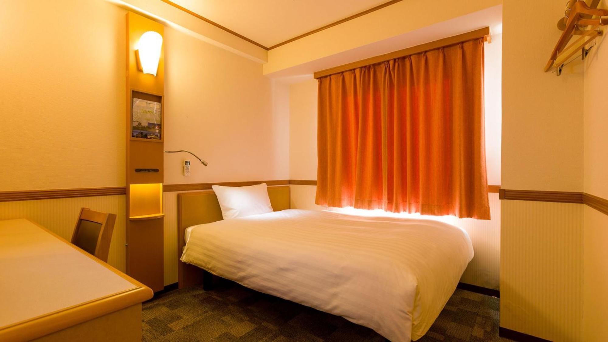 Toyoko Inn Shin-Osaka Chuo-Guchi Shinkan Стая снимка